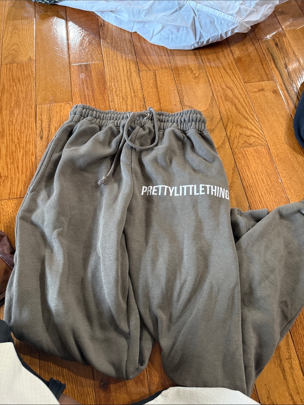 PrettyLittleThing Olive Green Joggers with White Logo